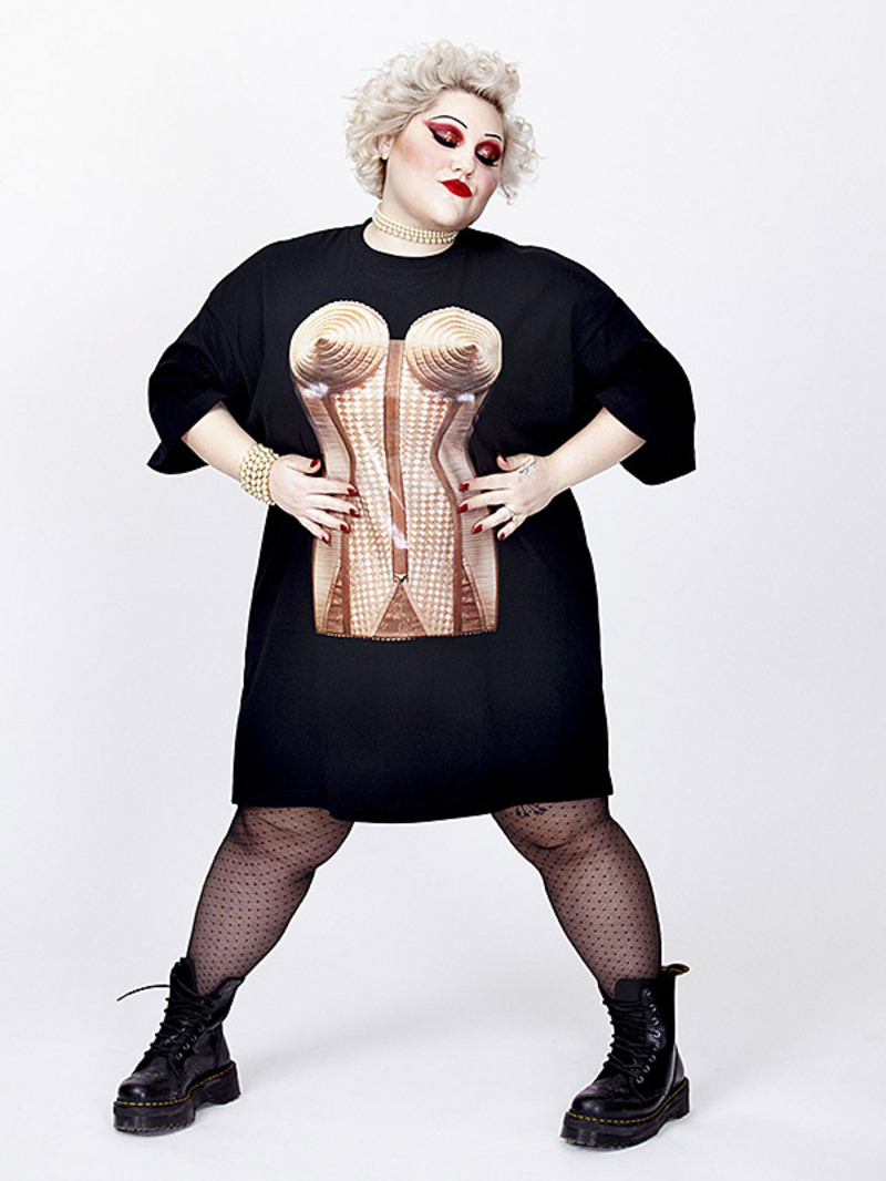 تعاون جديد بين المغنية Beth Ditto والمصمم العالمي Jean Paul Gaultier